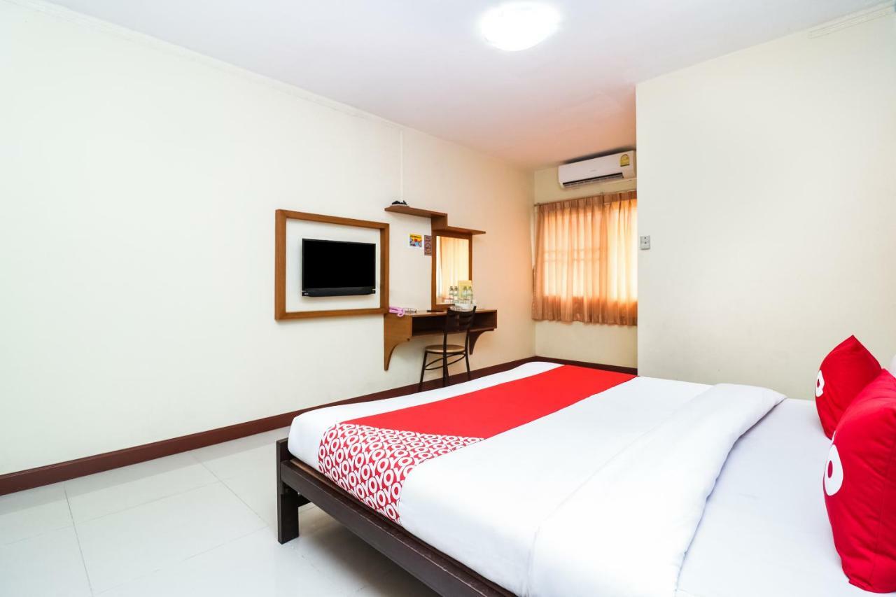 Oyo 237 Thitikorn Grandview Hotel Ban Pak Khlong Si Екстериор снимка